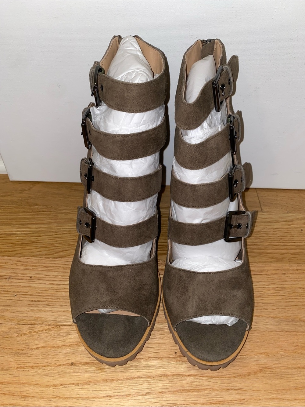 Paolo Wisteria Olve Taupe Suede Multi-Buckle Strappy Heeled Sandals size 12 NIB